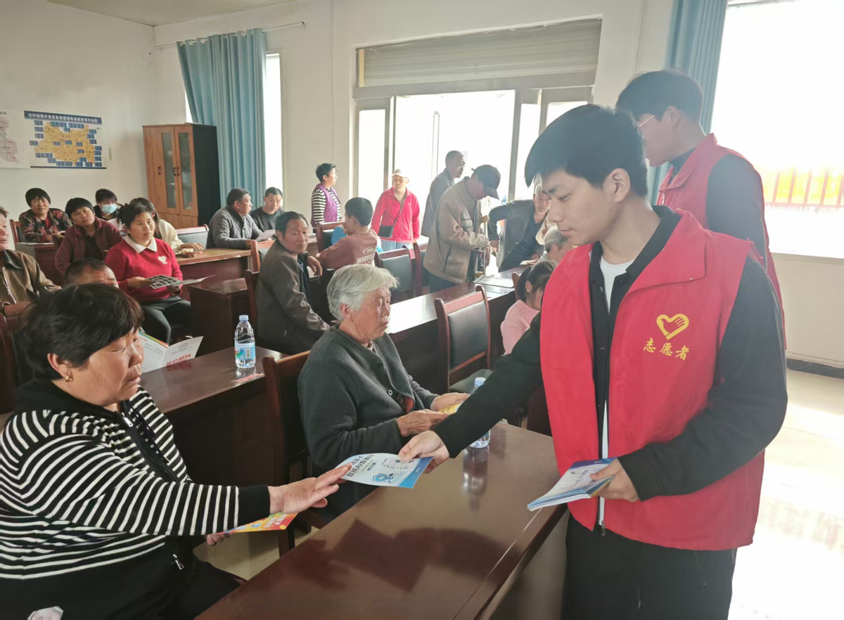 守好网络阵地 智辩AI谣言 通许网信办开展AI谣言主题宣传活动