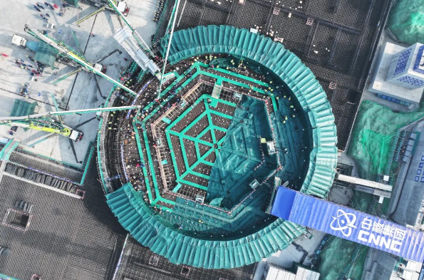 芳菲竞绽今更盛——以习近平同志为核心的党中央引领网络强国建设迈上新征程