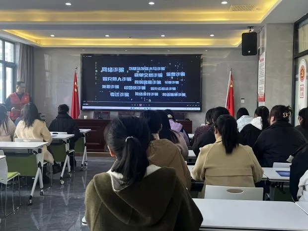 漯河反诈进行时！“慧眼识诈 举报护网” 守护钱袋子