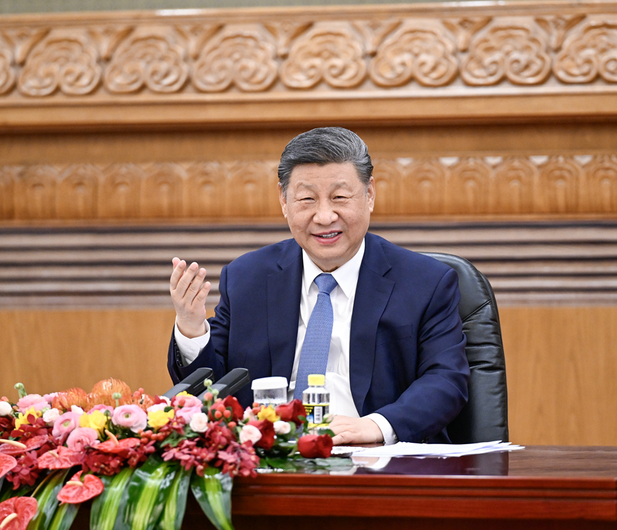 习近平会见国际工商界代表