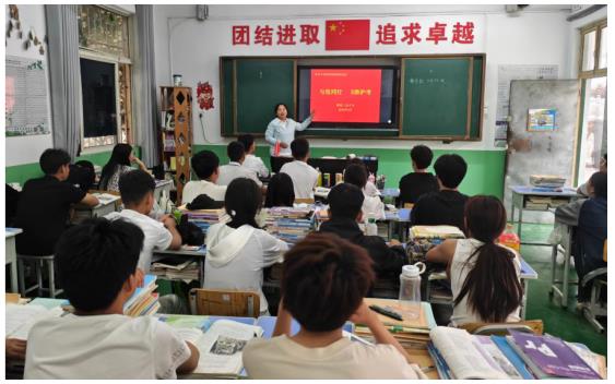 “e路护考”鹤壁工业中专开展涉高考辟谣及反诈宣传活动