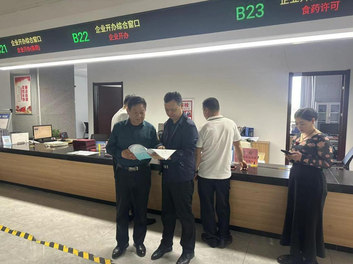 范县网信办联合多部门开展“e路护企  清朗有我”涉企网络侵权举报宣传活动