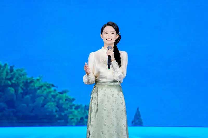 青年以网为媒，汇聚澎湃正能量