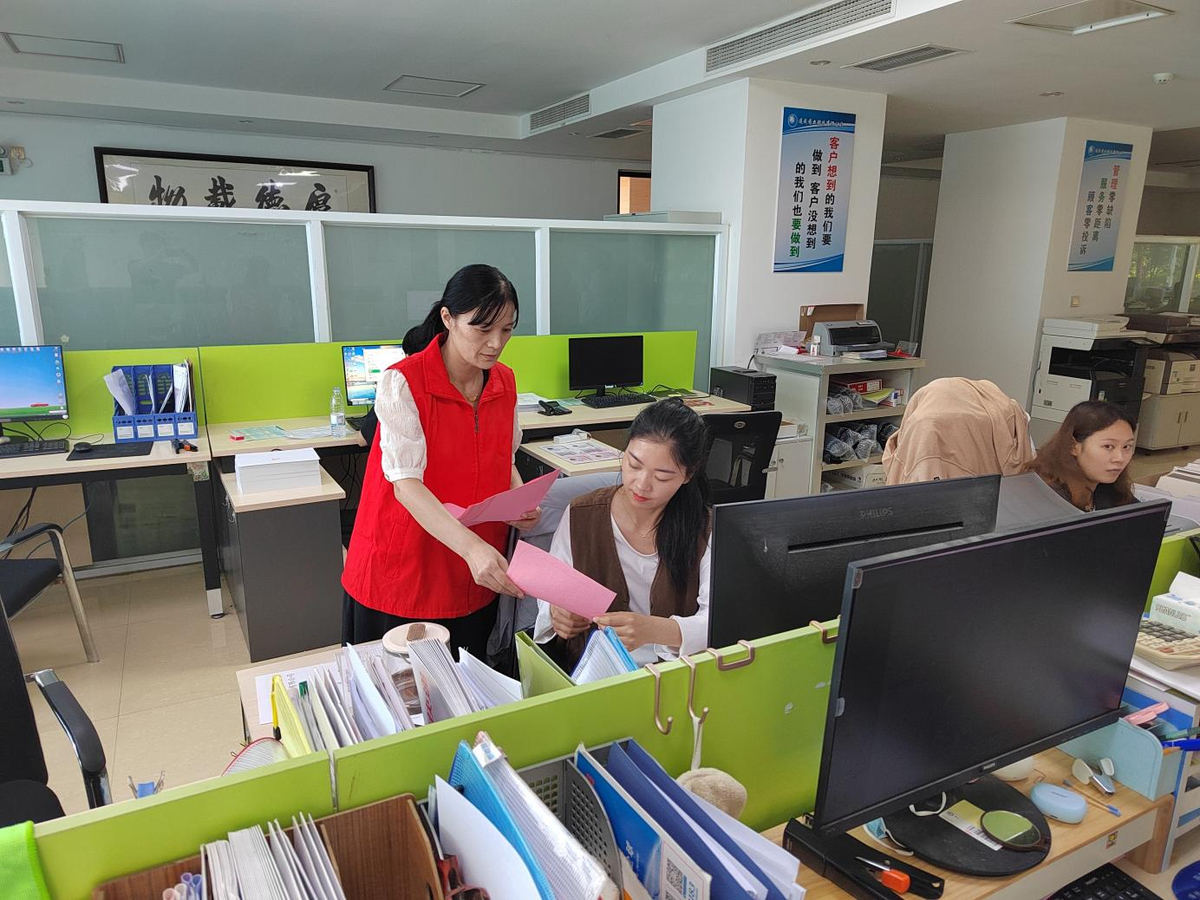 郑州新郑市开展“清朗护企”网络举报辟谣 主题宣传活动
