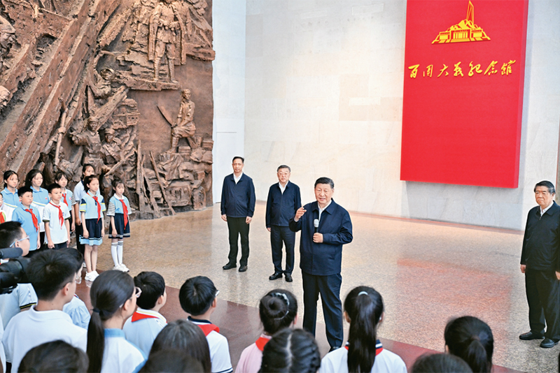 习近平：弘扬伟大抗战精神，向着中华民族伟大复兴的光辉彼岸奋勇前进