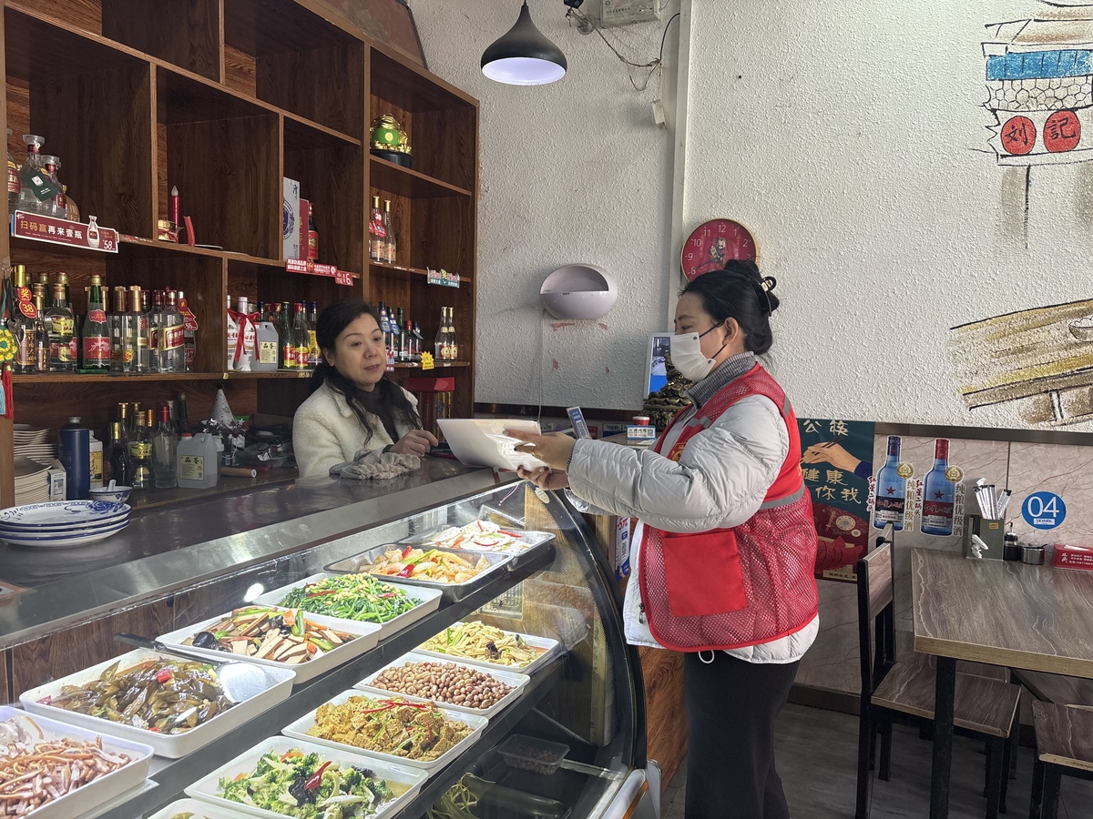 【豫你一起 同心护网】郑州市上街区线上线下联动  筑牢“3・15”食品安全辟谣科普防线