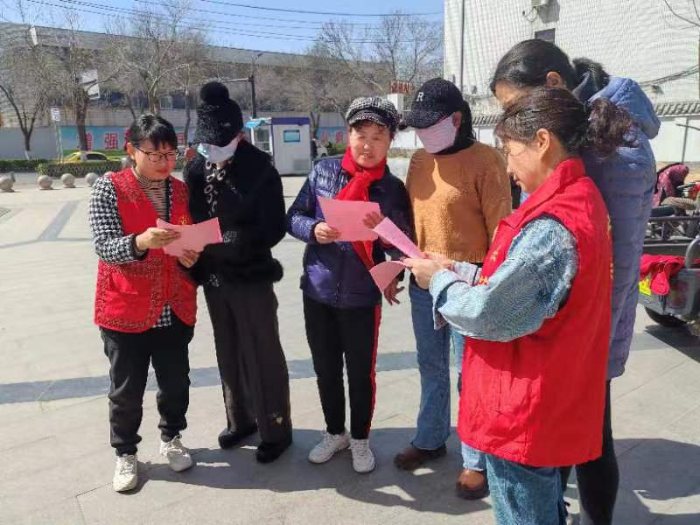 开封市示范区城西街道开展“辟谣有我 志愿先行”网络举报宣传活动
